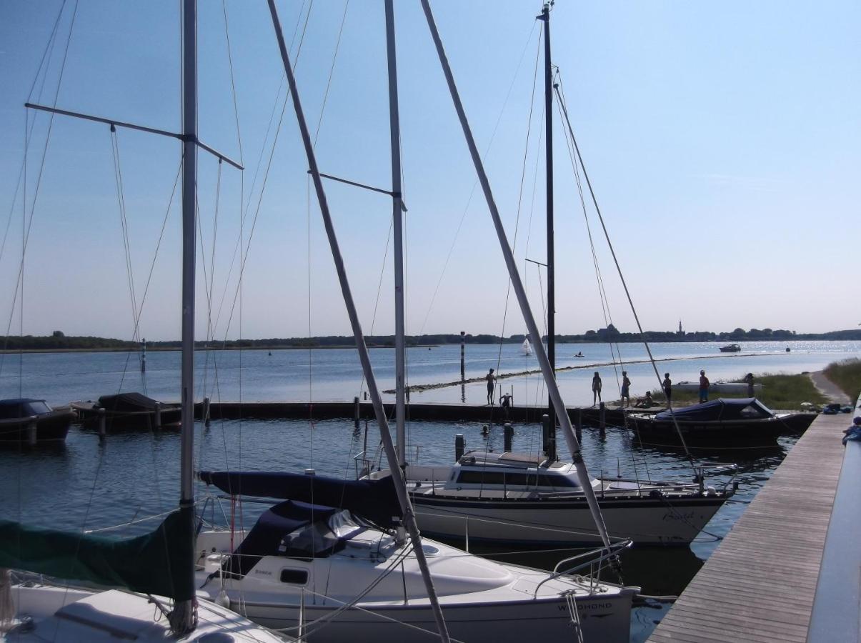 Vakantiehuisje Gelegen Op Een Kattensprong Van Veerse Meer En Noordzee! 坎珀兰 外观 照片